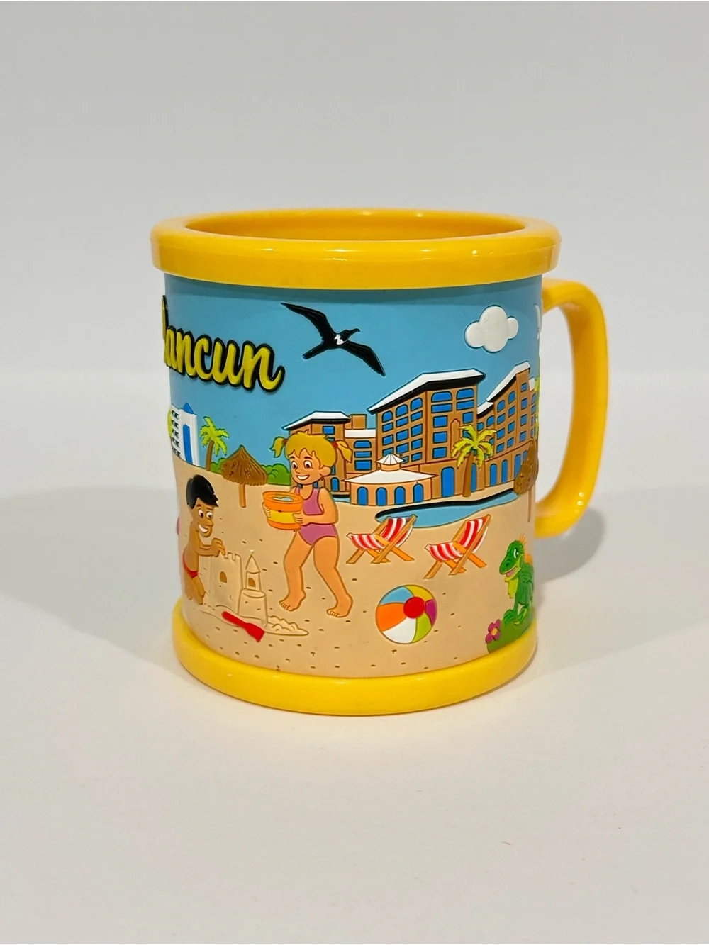 NWOT Cancun Mexico Souvenir 3D Raised Beach Design Plastic Mug